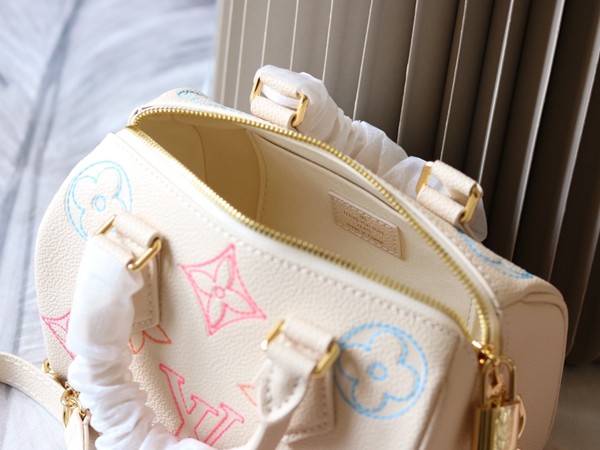 ルイヴィトンバッグ着用イメージ